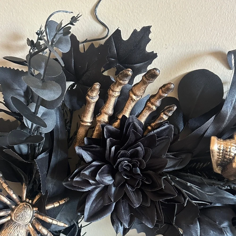 Rachel Zoe Halloween 🎃 Skull 💀 Wreath Black & Gold NEW!